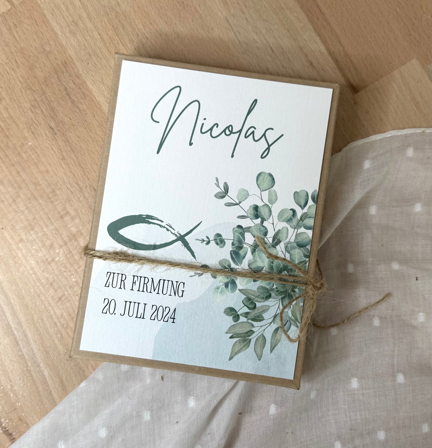 Personalisiertes Geldgeschenk Fisch Taube zur Firmung, Kommunion, Konfirmation, Jugendweihe – Geschenkbox mit Reagenzglas im Boho-Stil