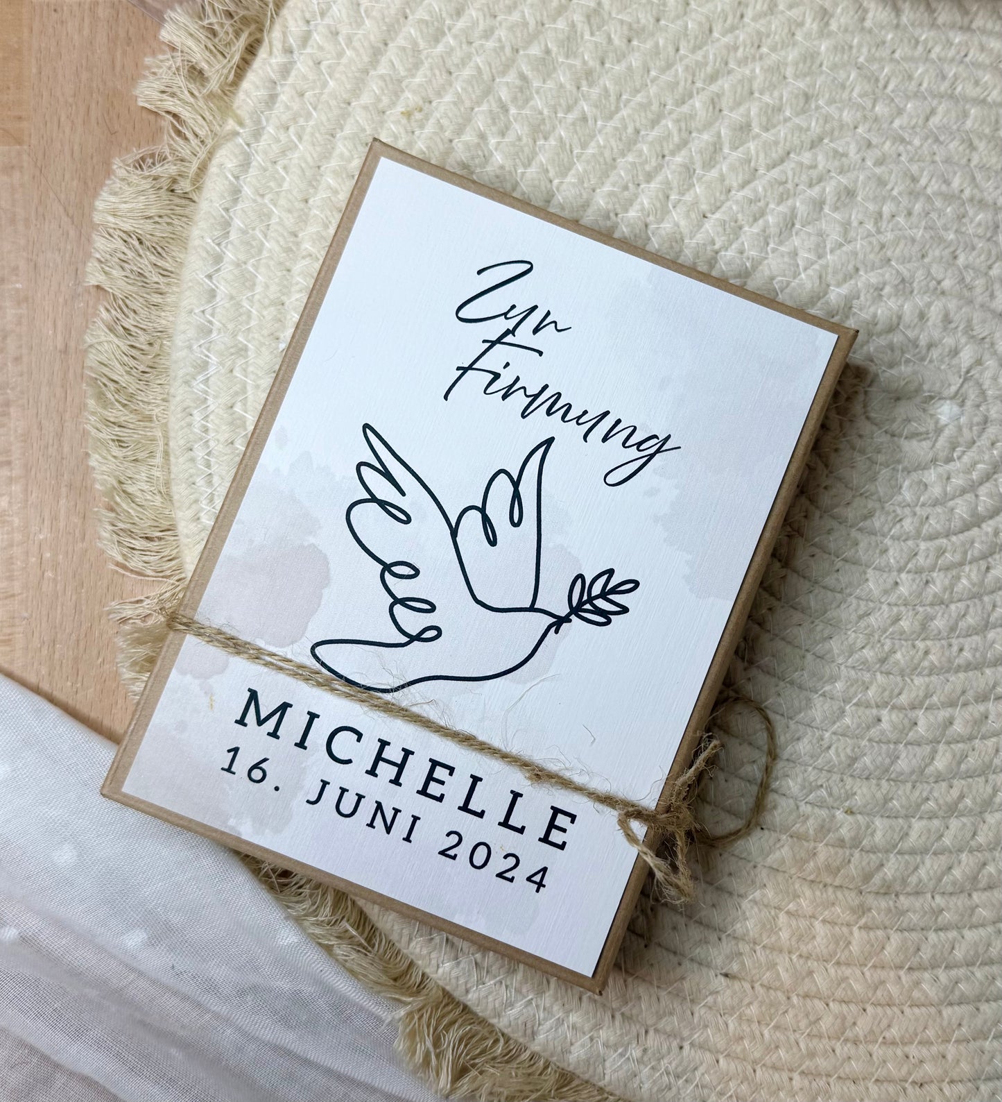 Personalisiertes Geldgeschenk Fisch Taube zur Firmung, Kommunion, Konfirmation, Jugendweihe – Geschenkbox mit Reagenzglas im Boho-Stil