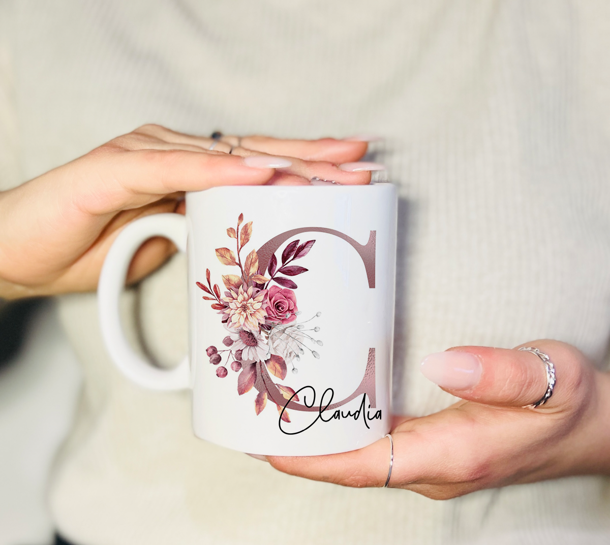 Personalisierte Tasse mit Namen, Buchstaben und Wunschtext