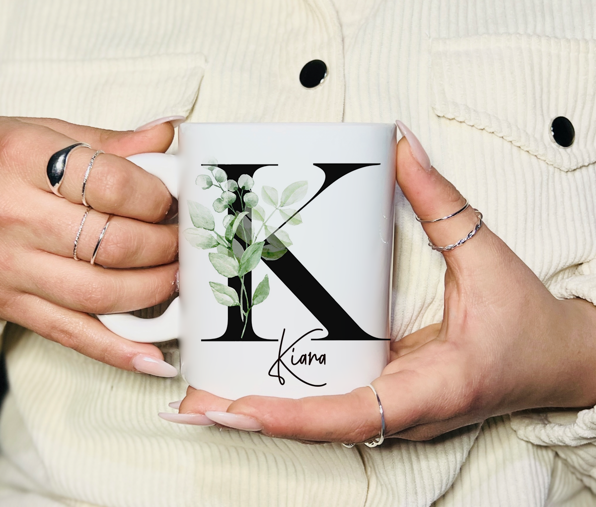 Personalisierte Tasse mit Namen, Buchstaben und Wunschtext