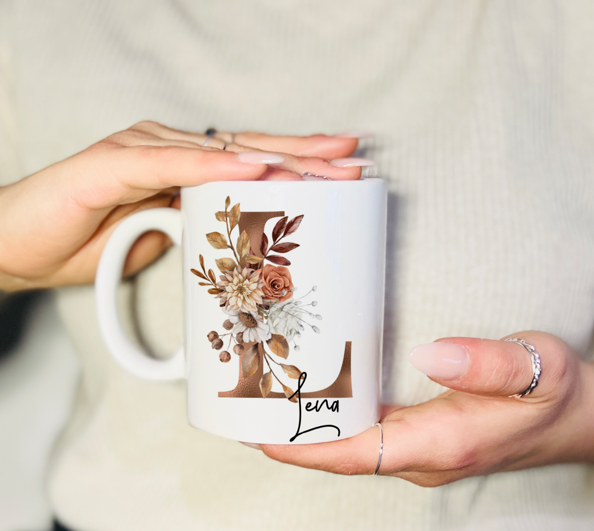 Personalisierte Tasse mit Namen, Buchstaben und Wunschtext