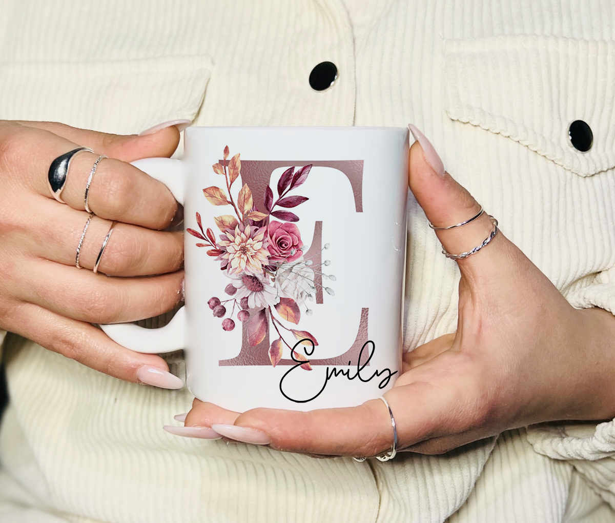 Personalisierte Tasse mit Namen, Buchstaben und Wunschtext