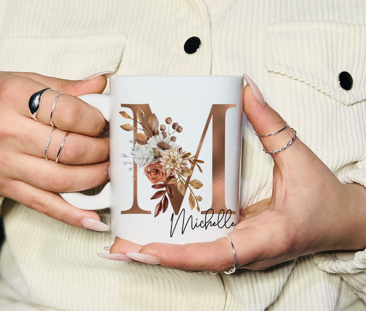 Personalisierte Tasse mit Namen, Buchstaben und Wunschtext