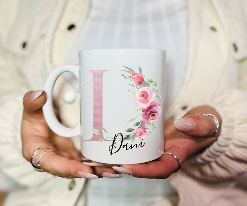 Personalisierte Tasse mit Namen, Buchstaben und Wunschtext