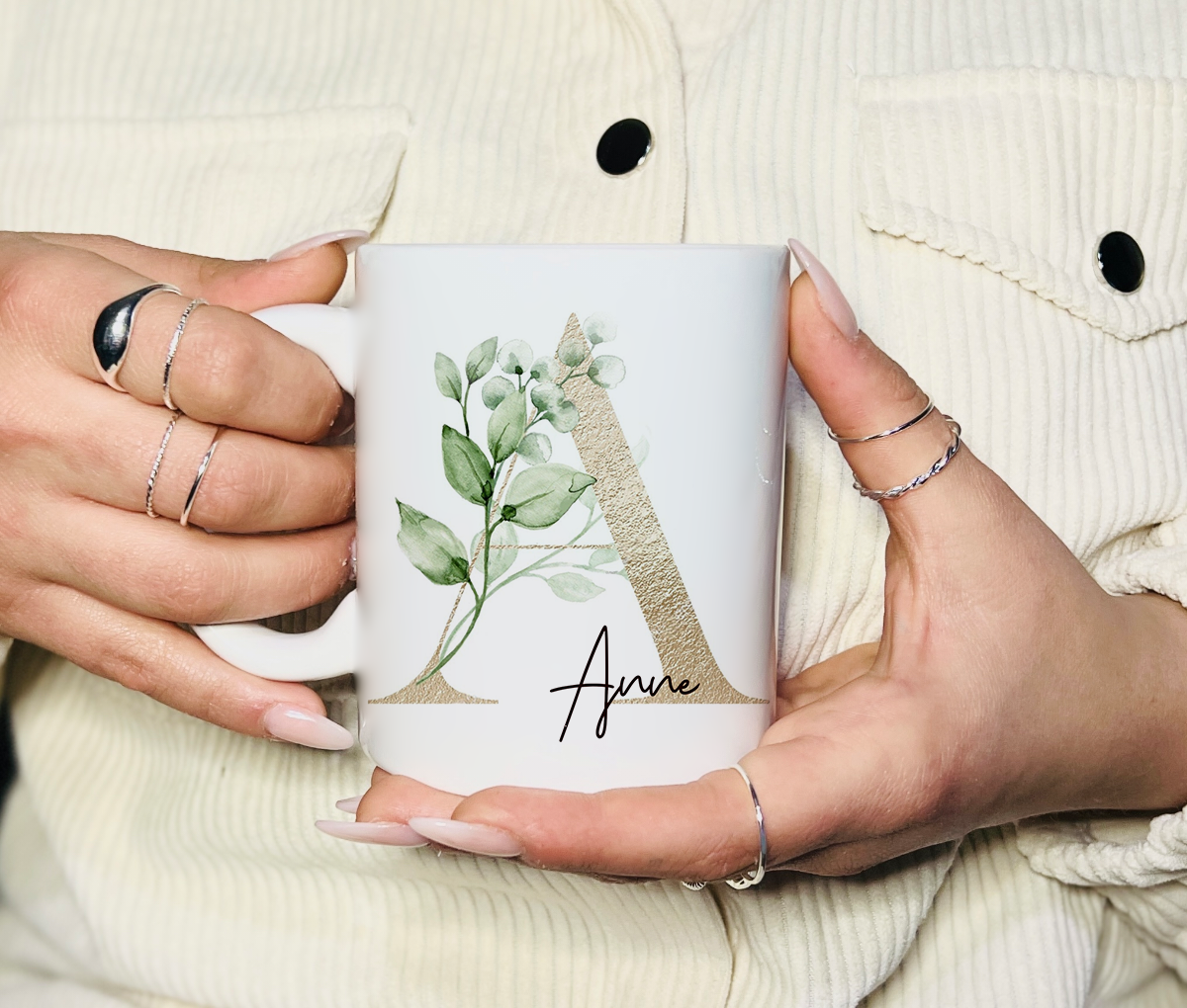Personalisierte Tasse mit Namen, Buchstaben und Wunschtext