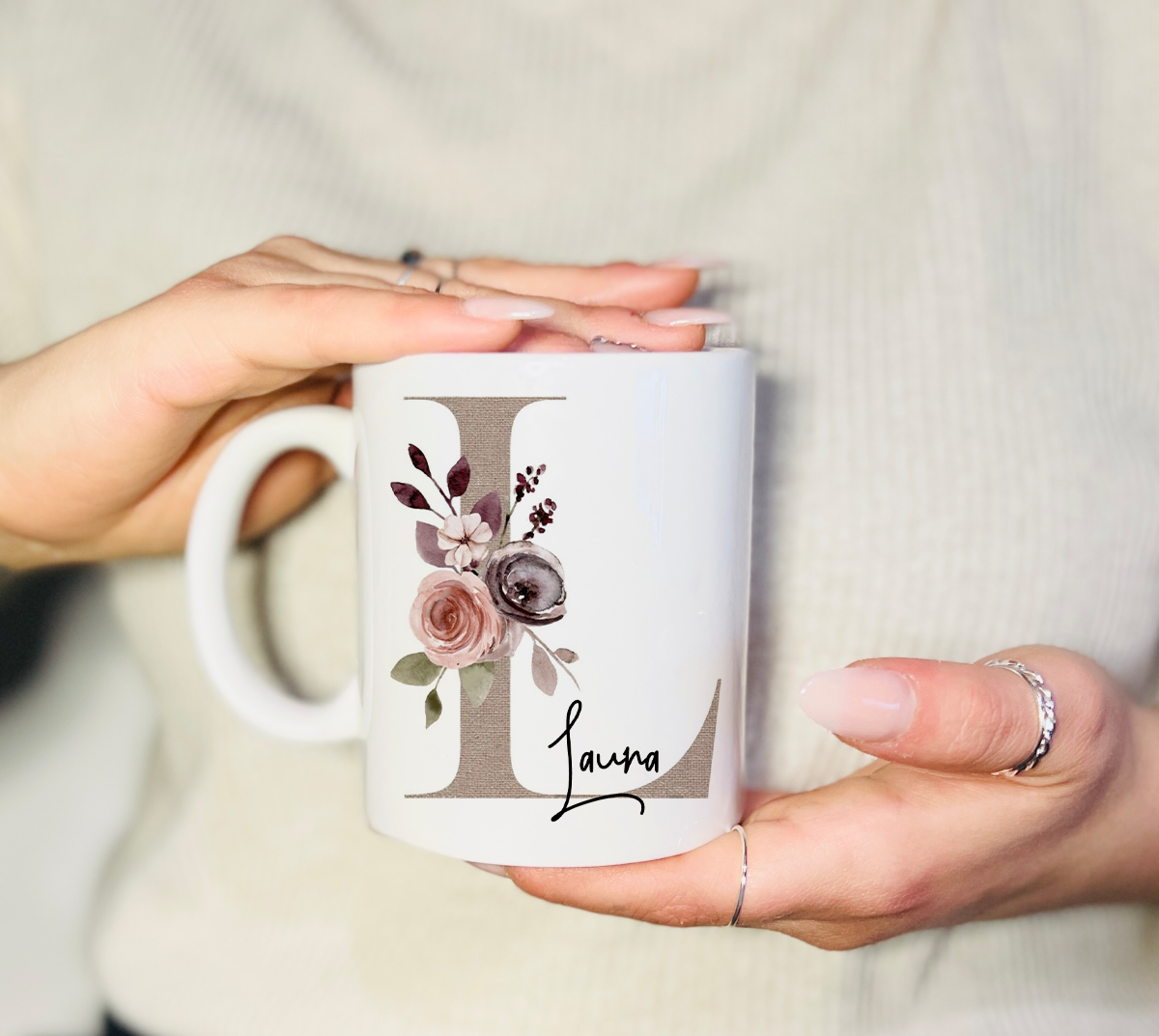 Personalisierte Tasse mit Namen, Buchstaben und Wunschtext