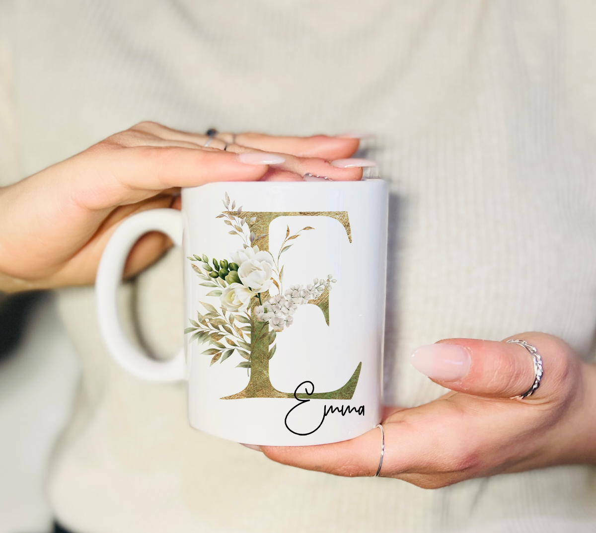 Personalisierte Tasse mit Namen, Buchstaben und Wunschtext