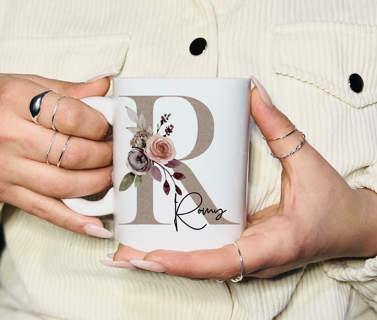 Personalisierte Tasse mit Namen, Buchstaben und Wunschtext